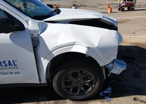 2024 Ford Maverick Xlt z USA, uszkodzony, nr VIN 3FTTW8J9XRRB70791